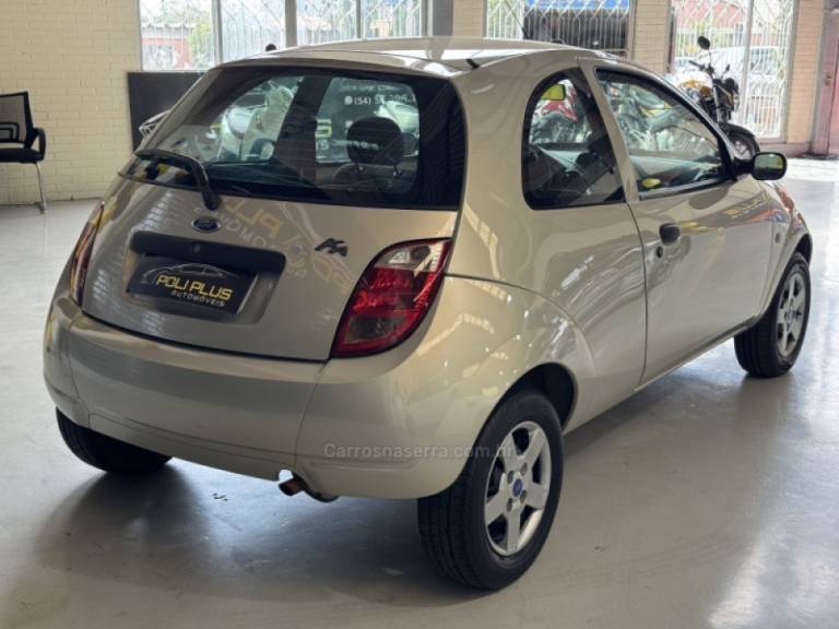 FORD - KA - 2007/2007 - Prata - R$ 18.900,00