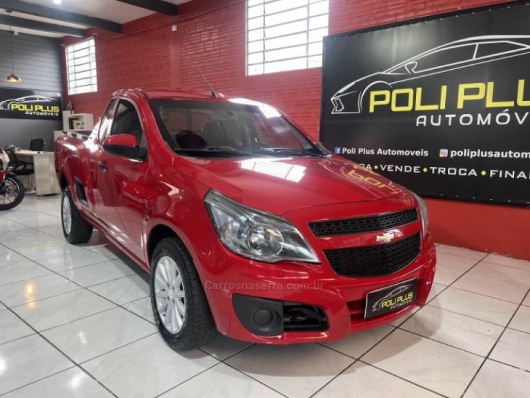 CHEVROLET - MONTANA - 2014/2014 - Vermelha - R$ 45.900,00