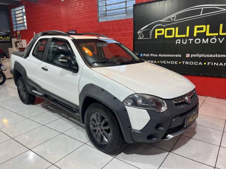 FIAT - STRADA - 2012/2013 - Branca - R$ 57.900,00