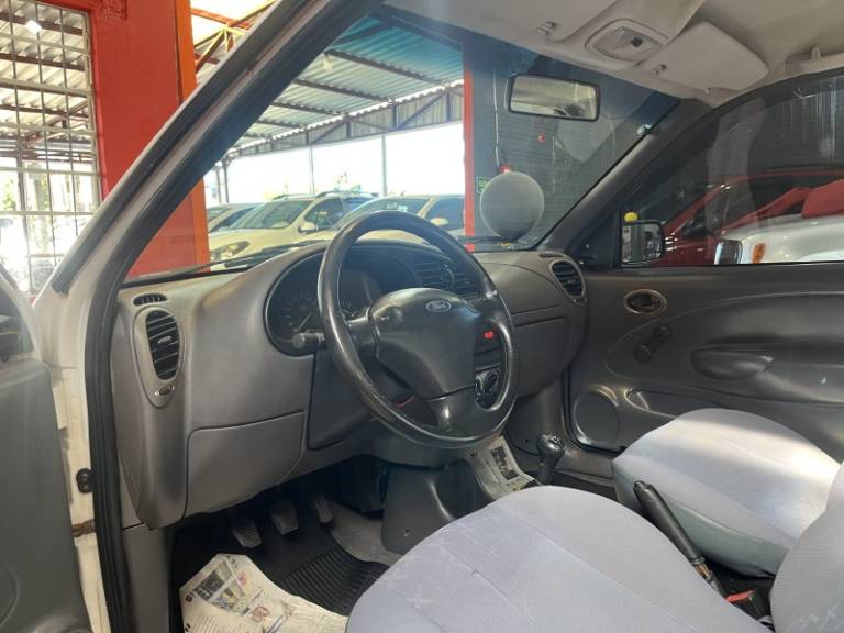 FORD - COURIER - 2003/2004 - Branca - R$ 27.900,00