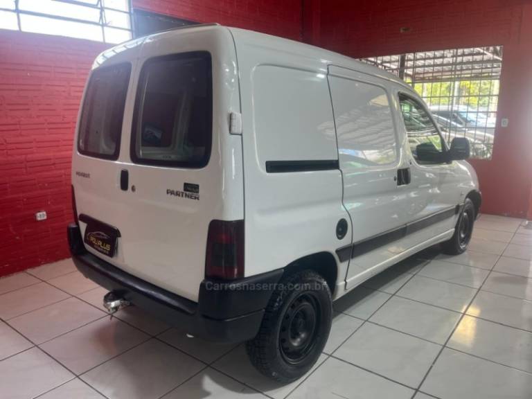 PEUGEOT - PARTNER - 2008/2008 - Branca - R$ 29.900,00