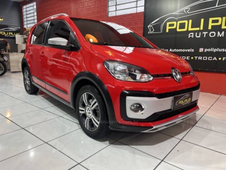VOLKSWAGEN - UP - 2018/2019 - Vermelha - R$ 68.900,00