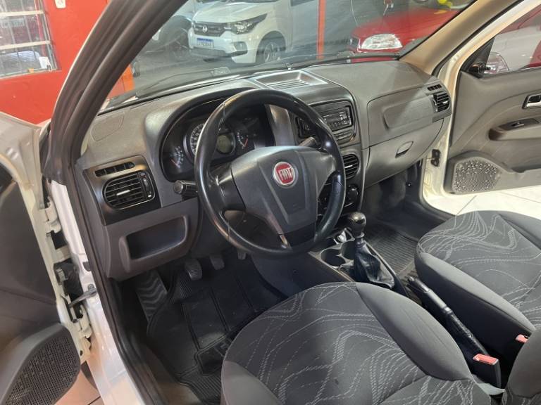 FIAT - STRADA - 2014/2014 - Branca - R$ 52.900,00