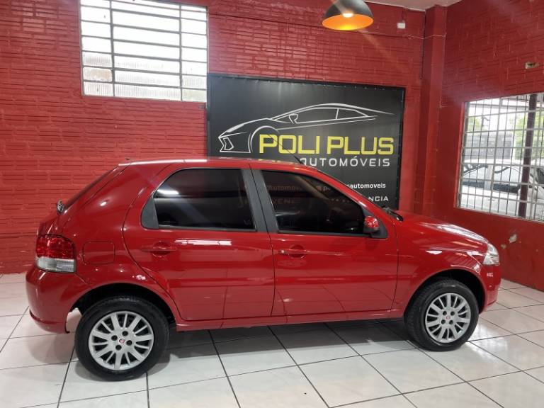 FIAT - PALIO - 2008/2009 - Vermelha - R$ 29.900,00