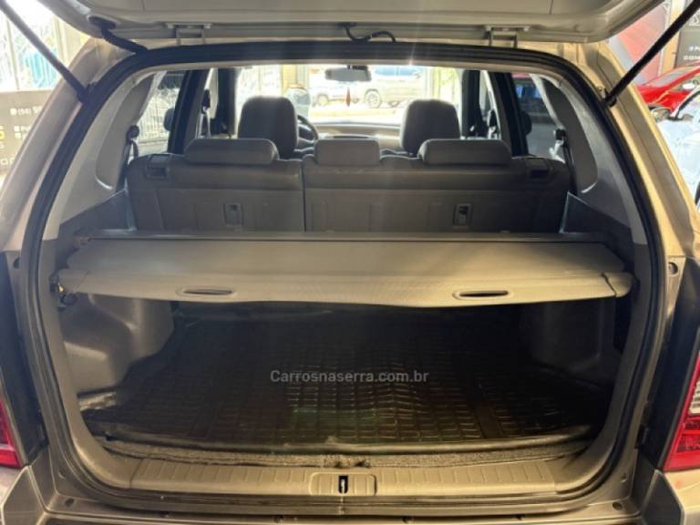 HYUNDAI - TUCSON - 2010/2011 - Prata - R$ 44.900,00