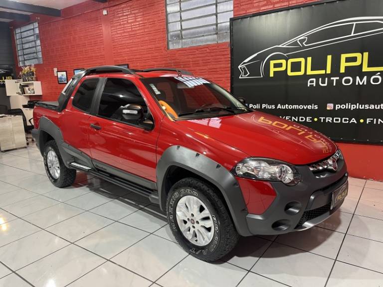 FIAT - STRADA - 2012/2013 - Vermelha - R$ 58.900,00
