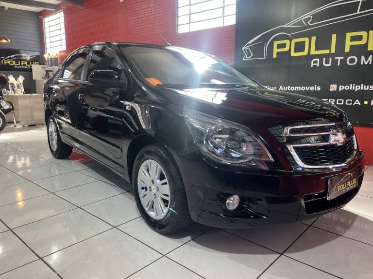CHEVROLET - COBALT - 2013/2014 - Preta - R$ 43.900,00