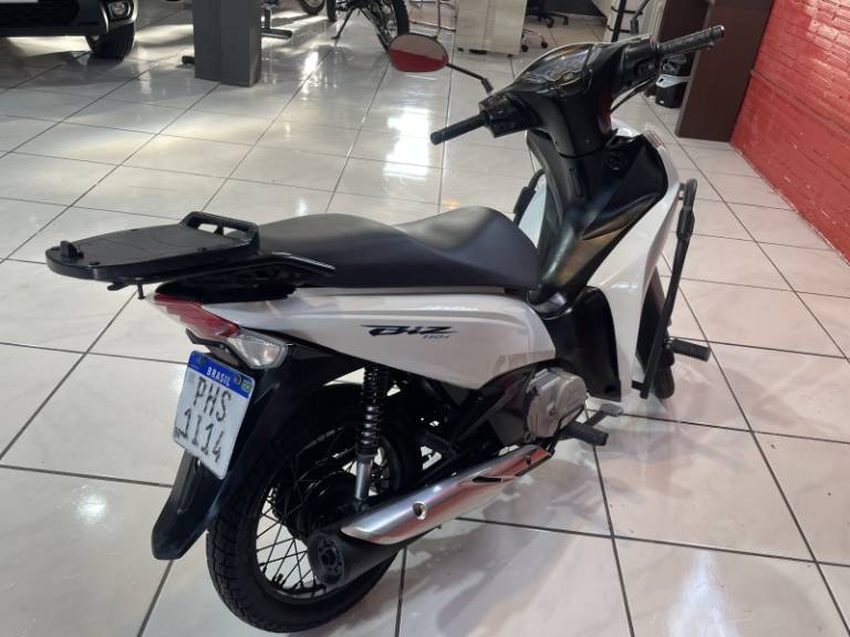HONDA - BIZ 110I - 2019/2019 - Branca - R$ 11.900,00