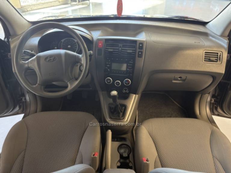 HYUNDAI - TUCSON - 2010/2011 - Prata - R$ 44.900,00