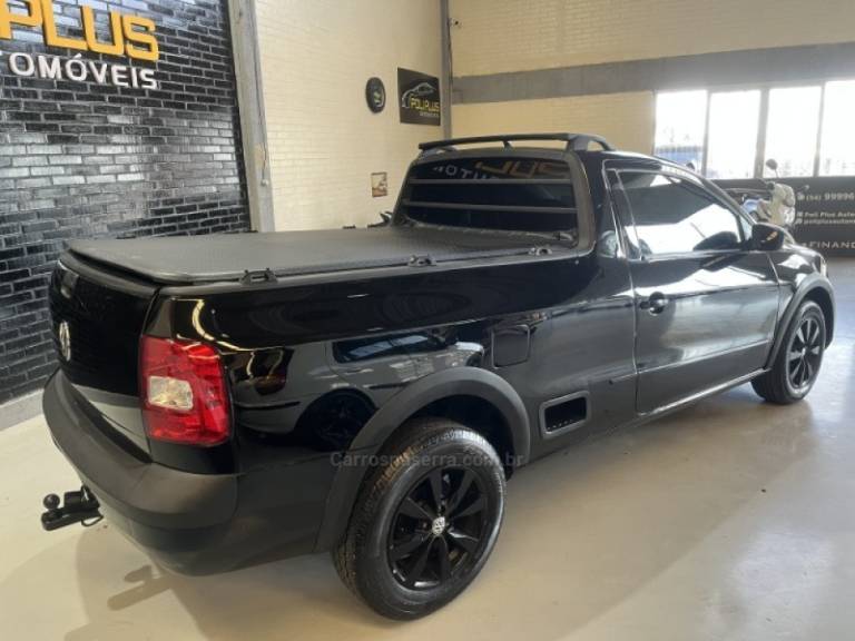 VOLKSWAGEN - SAVEIRO - 2014/2014 - Preta - R$ 44.900,00