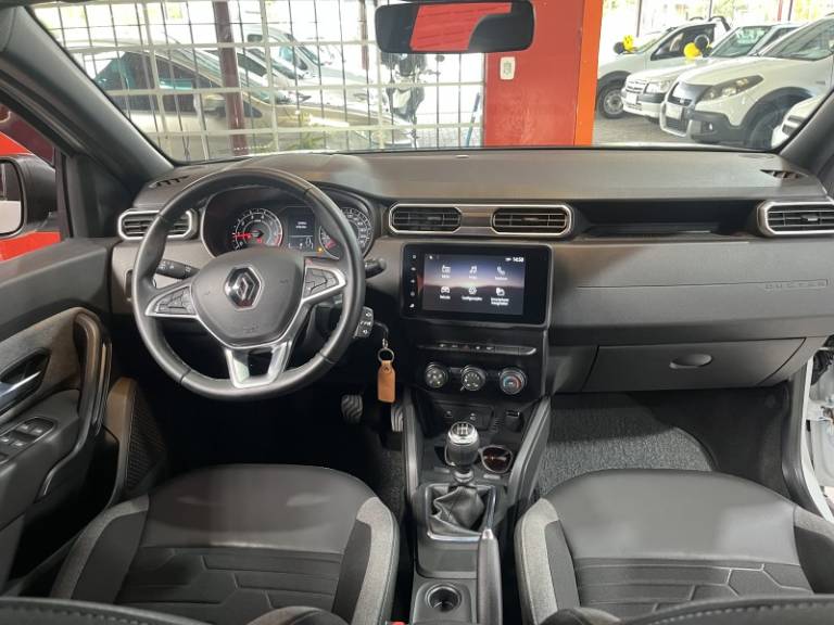 RENAULT - DUSTER - 2024/2025 - Branca - R$ 112.900,00