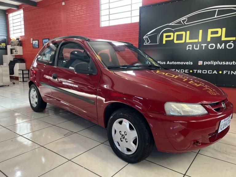 CHEVROLET - CELTA - 2004/2004 - Vermelha - R$ 17.900,00