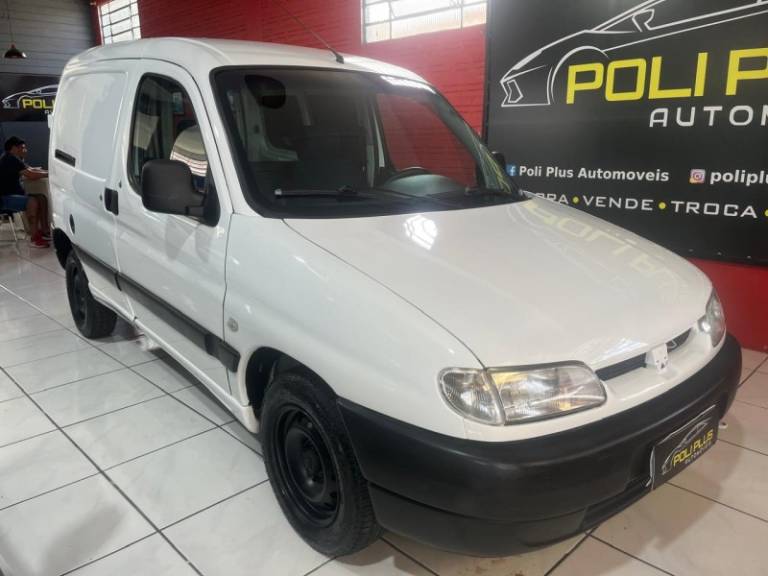 PEUGEOT - PARTNER - 2008/2009 - Branca - R$ 29.900,00