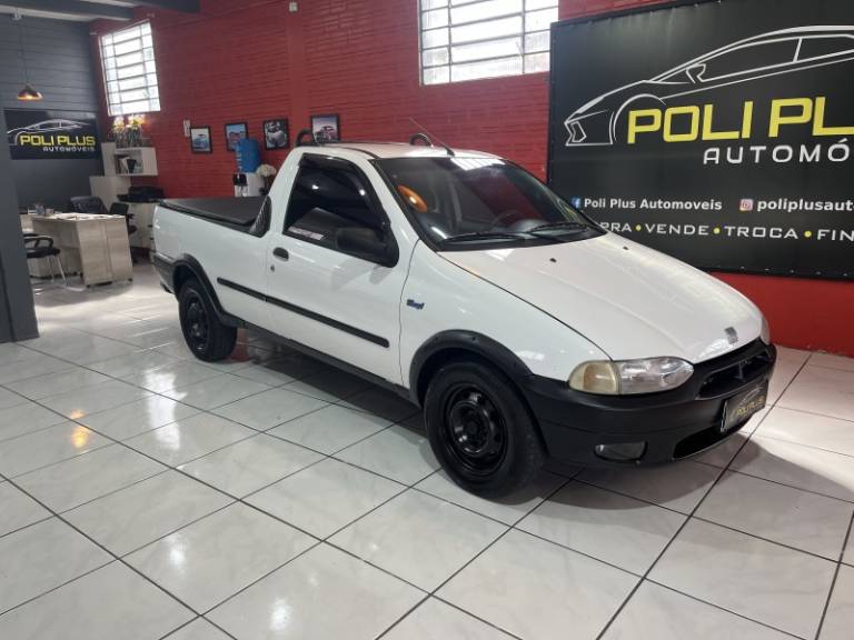 FIAT - STRADA - 1999/1999 - Branca - R$ 23.900,00