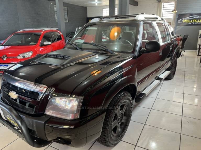 CHEVROLET - S10 - 2010/2011 - Preta - R$ 69.900,00