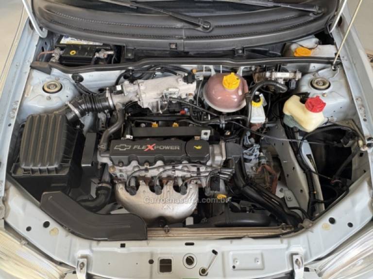 CHEVROLET - CLASSIC - 2008/2008 - Prata - R$ 21.900,00