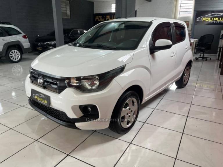 FIAT - MOBI - 2017/2018 - Branca - R$ 45.900,00