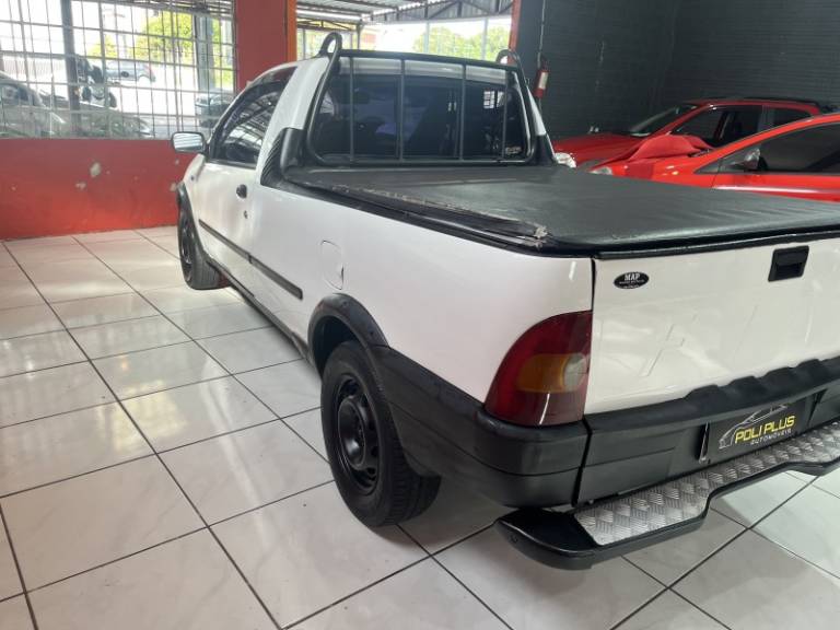 FIAT - STRADA - 1999/1999 - Branca - R$ 23.900,00