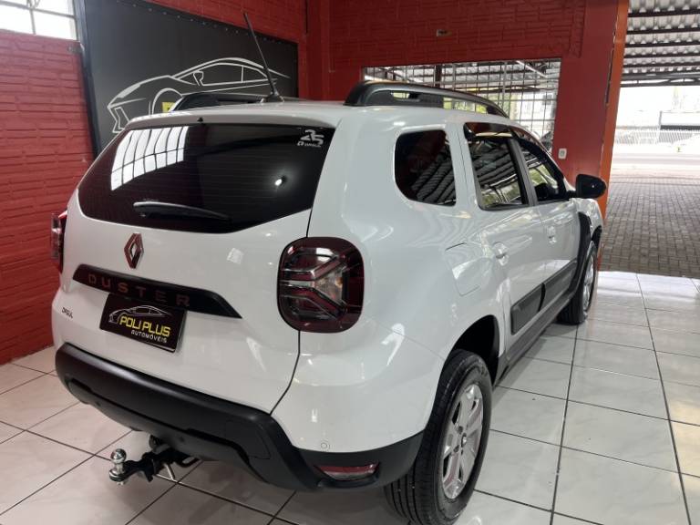 RENAULT - DUSTER - 2024/2025 - Branca - R$ 112.900,00