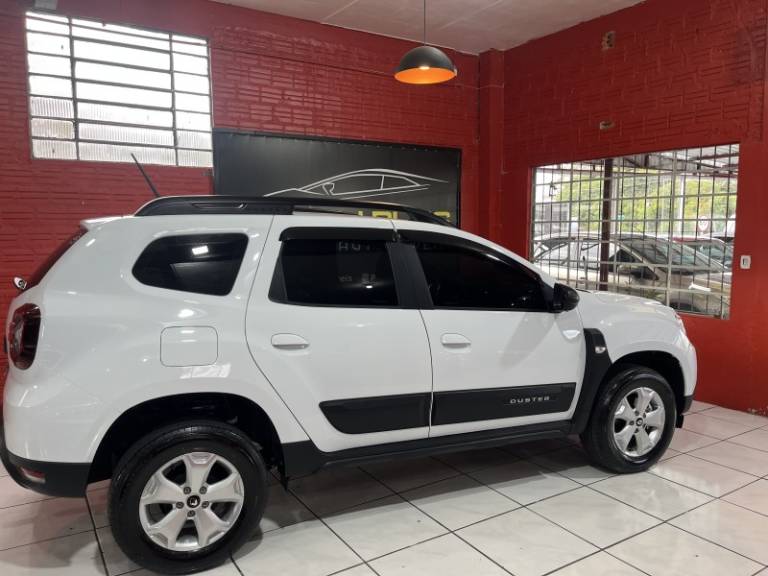 RENAULT - DUSTER - 2024/2025 - Branca - R$ 112.900,00